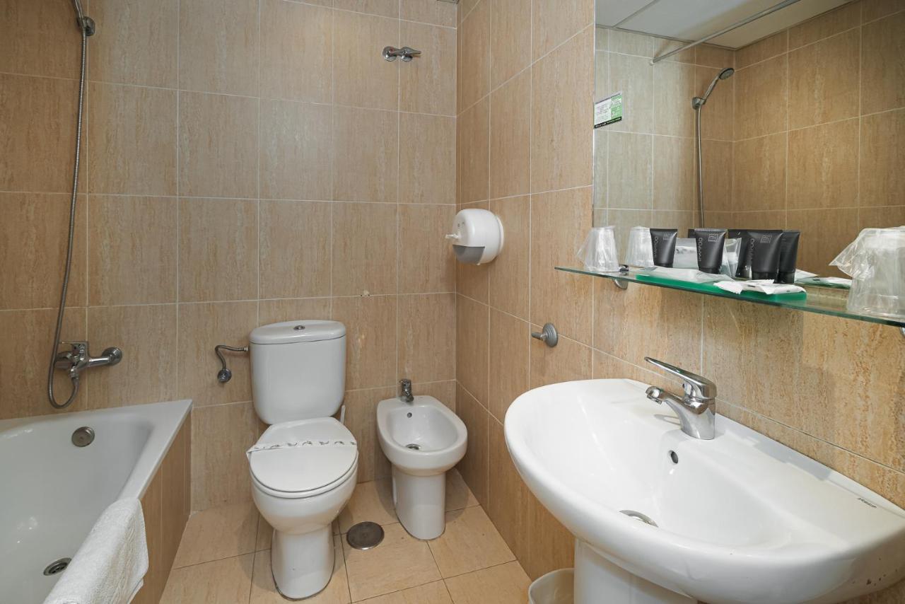 Hotel Regio Torrelavega Bagian luar foto